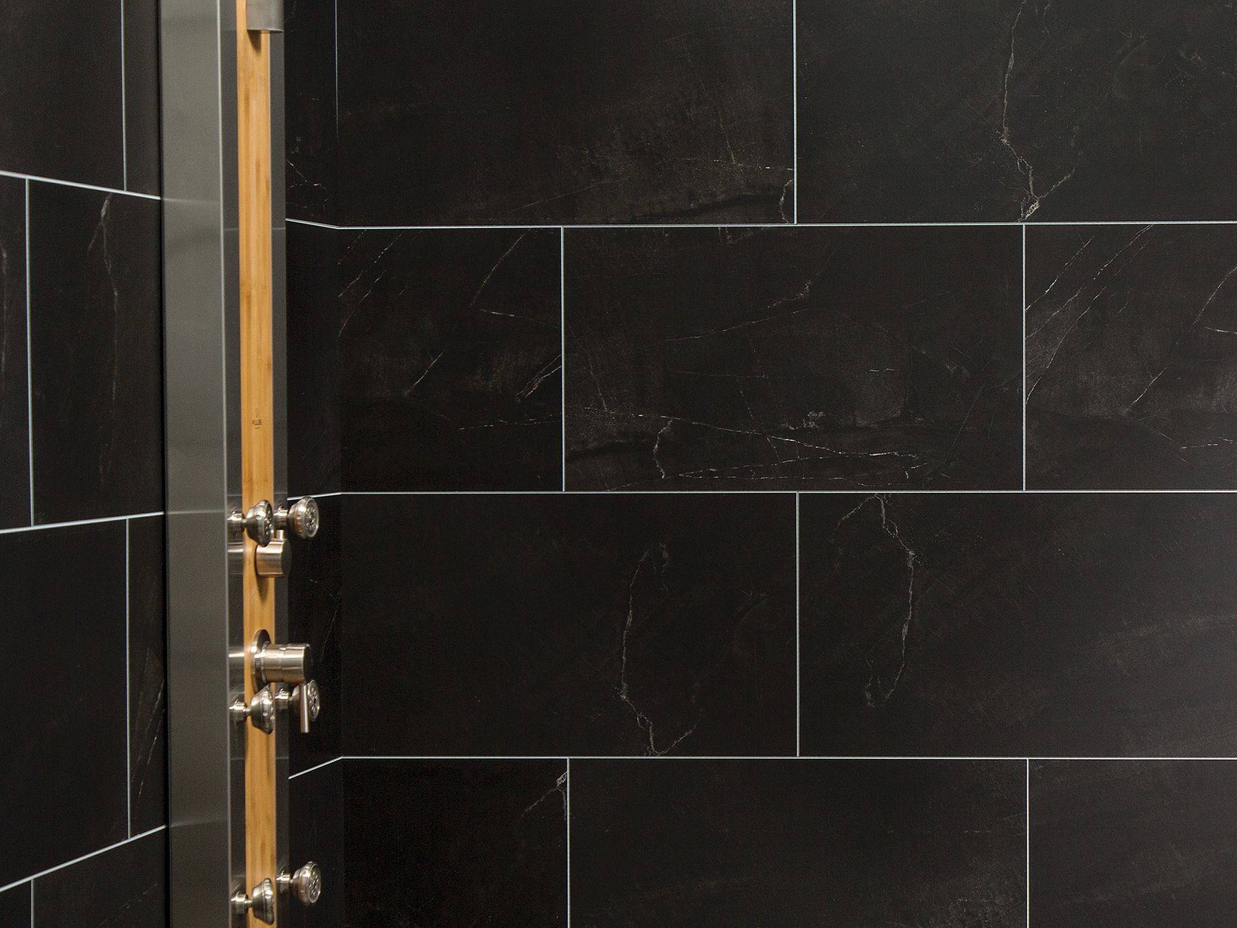 Black Ice | Matteo Kitchens