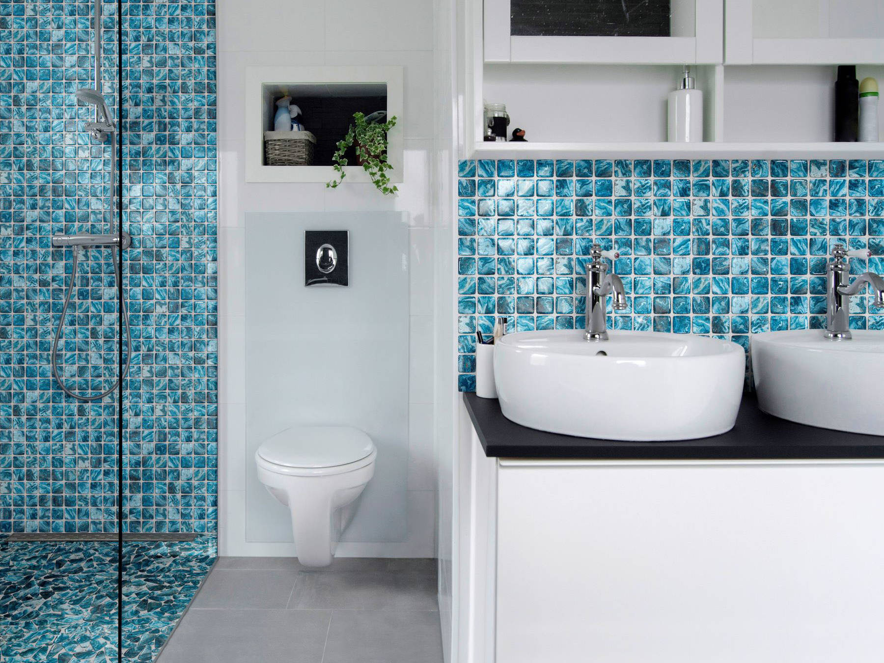 Glass Pebble Blue + Glass Square Blue Marble Pattern Mix | Matteo Kitchens